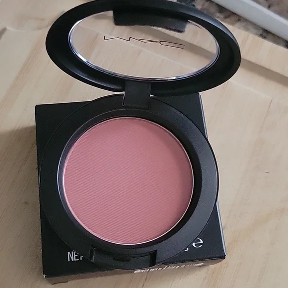 MAC Powder BLUSH~Desert Rose - Picture 5 of 5